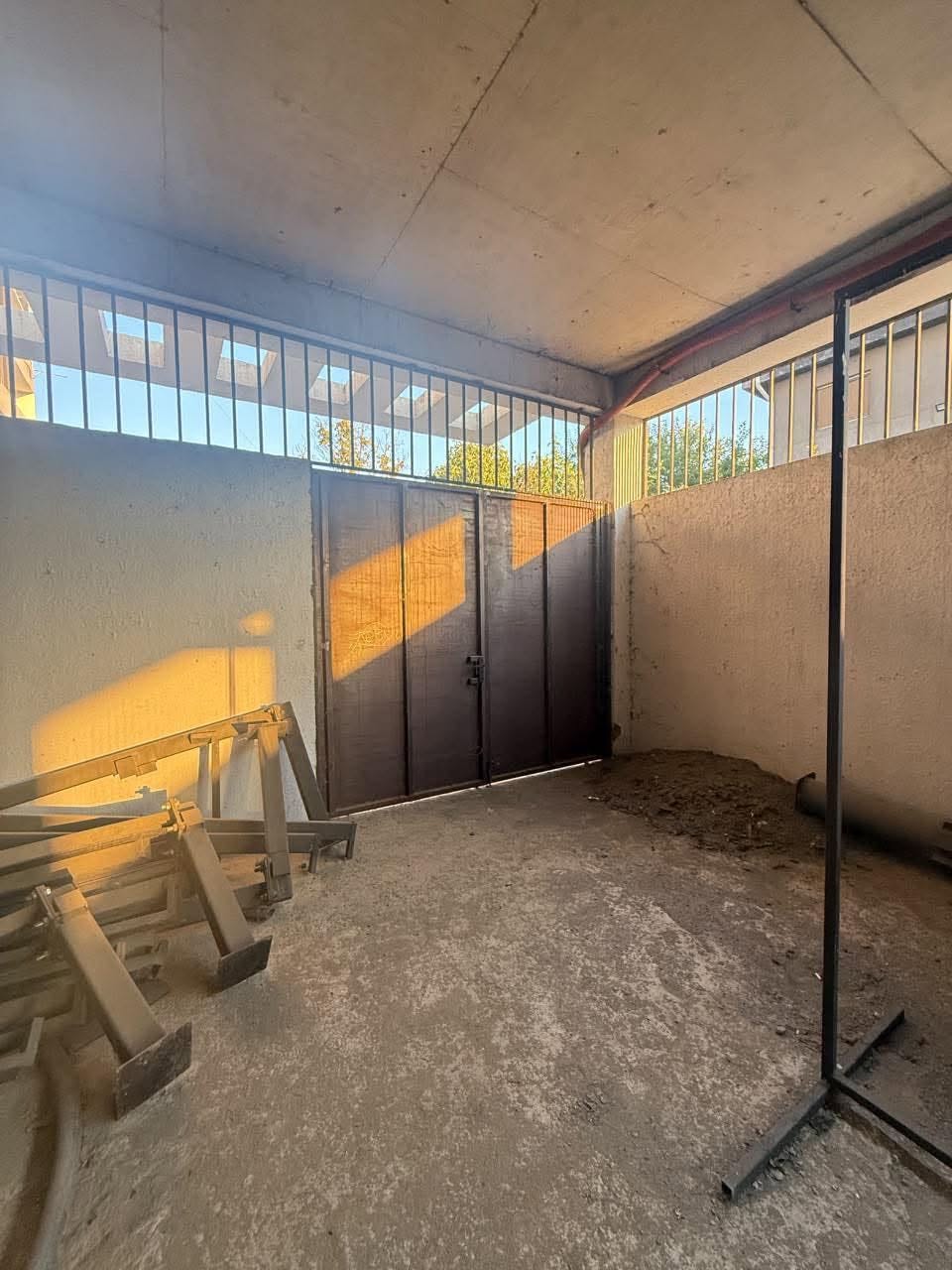 Commercial space for rent in Isan, Gabriel Salosi — $2,500