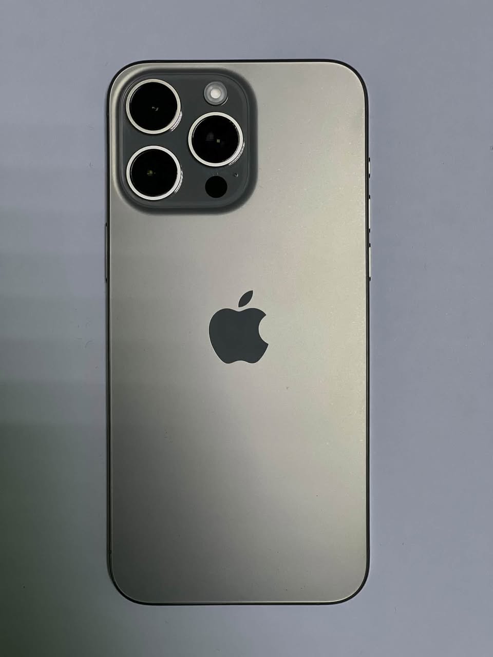 📱 Продается iPhone 15 Pro Max — 1,500₾