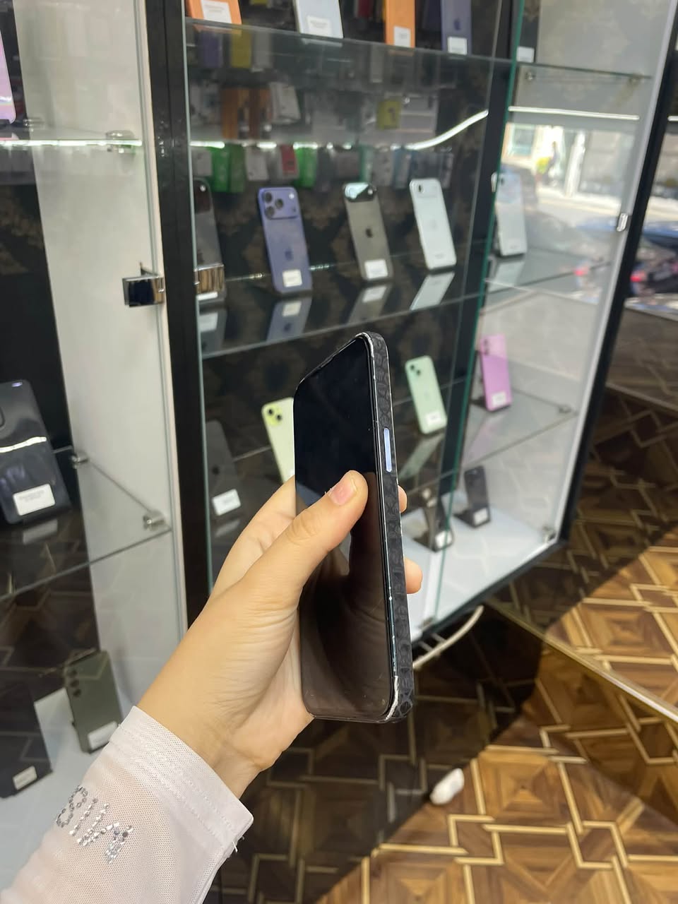 iPhone 13 77% 85.000 Gorcaranayin