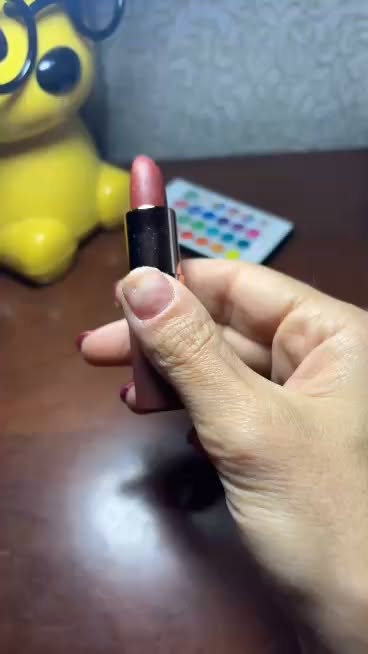 Շրթնցքի լիփստիք, վարդագույն