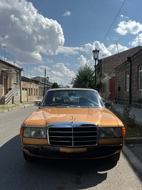 Mercedes-Benz S280 W116 1975 — 10,000$