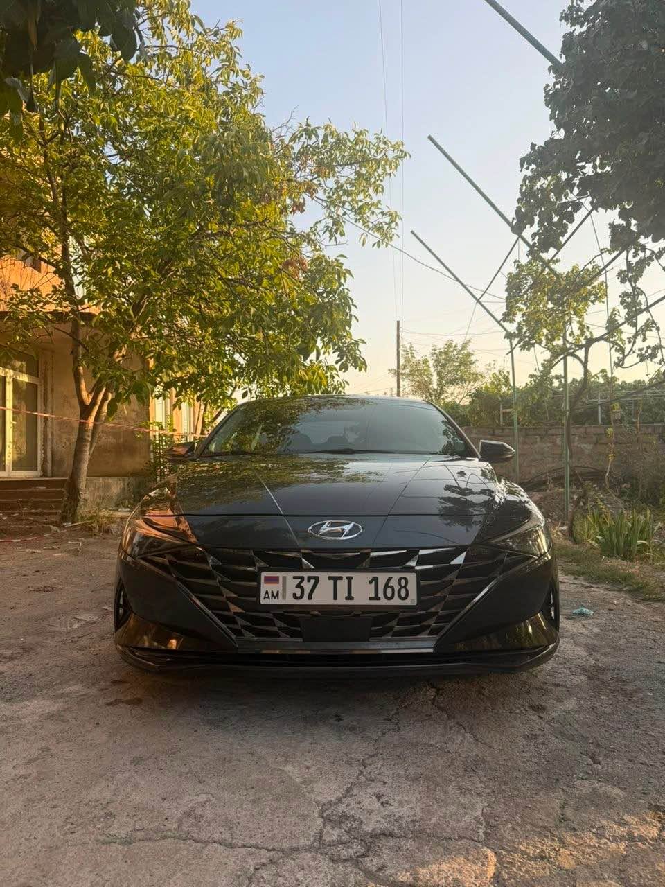 Elantra 2021 — 16,500$