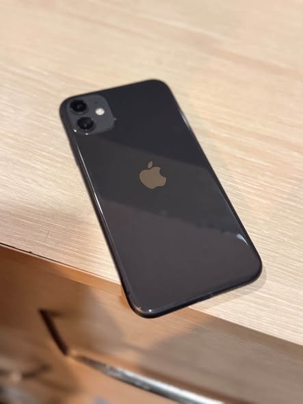 iPhone 11 64GB, batarya 74%