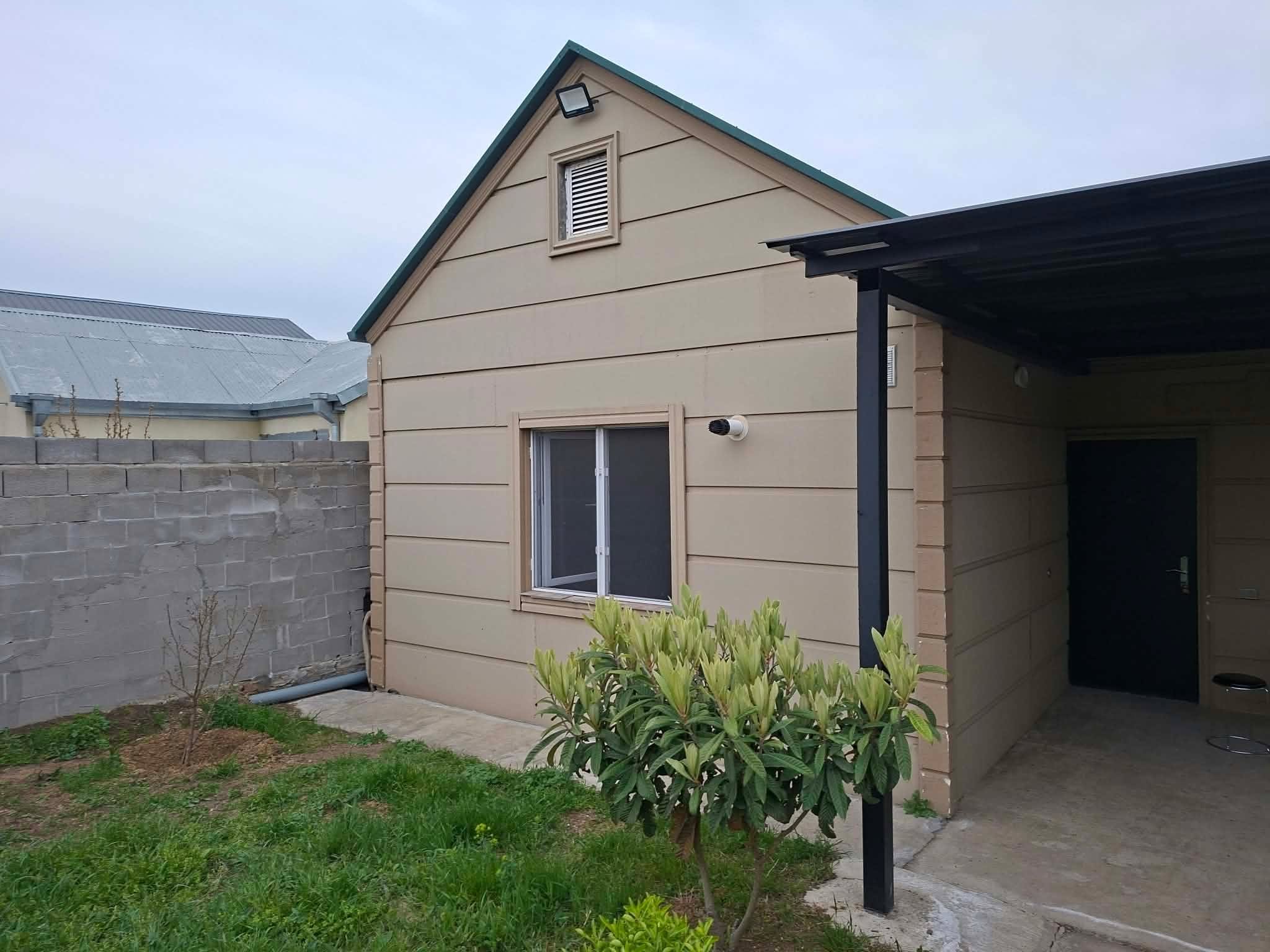 Ev, Tiflis — $700