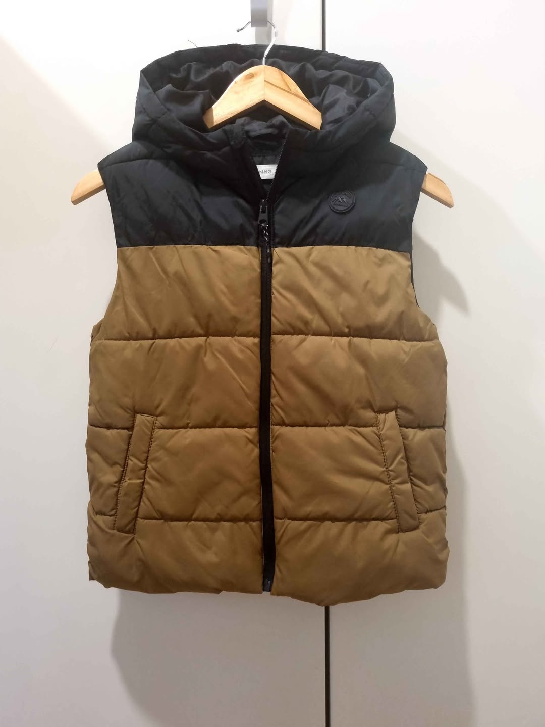 Жилет Mango Dutti, 9-10 лет, как новый.