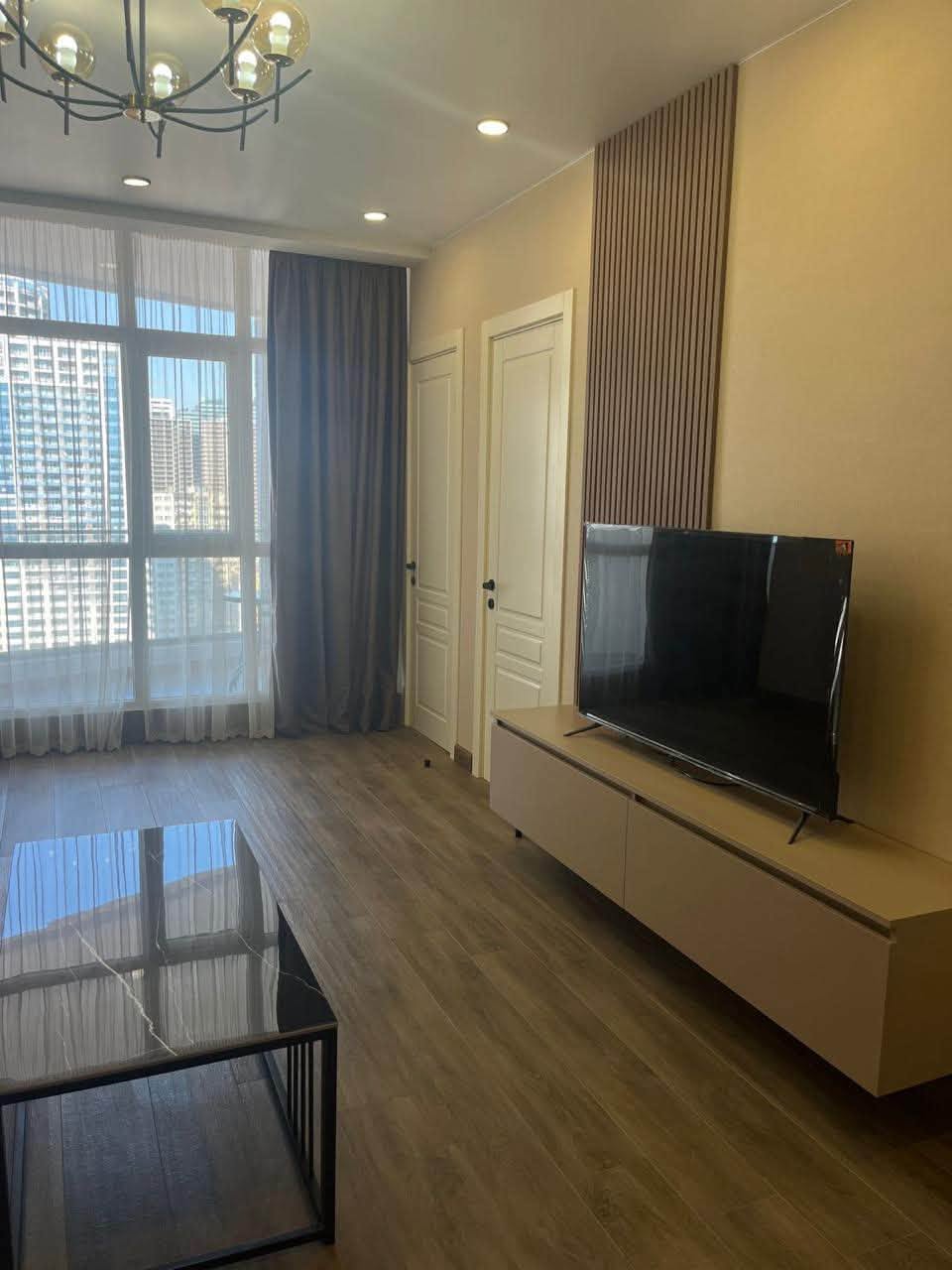 A spacious 2+1 apartment is for rent after major renovation for 1,000$