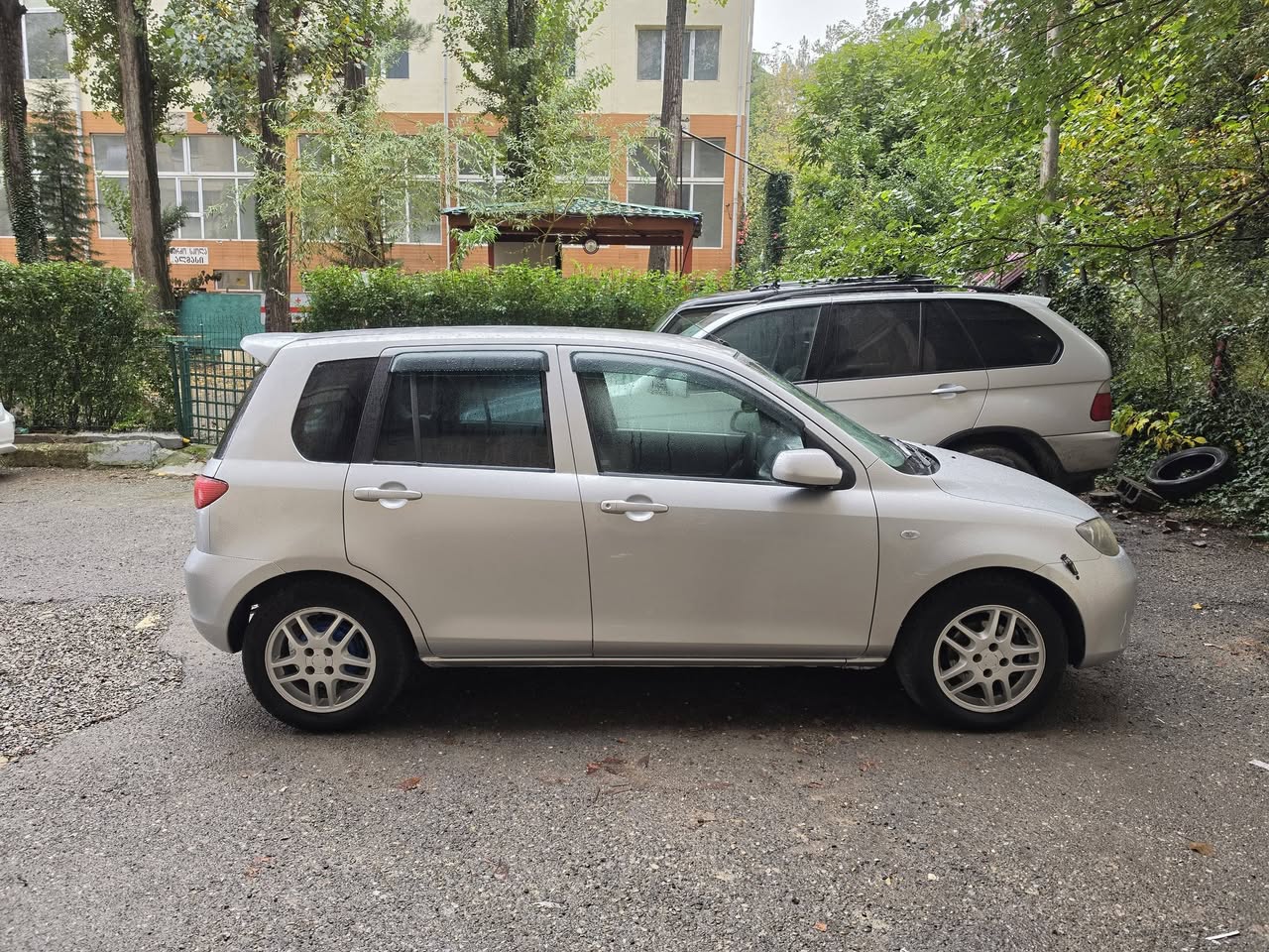 235045 km ძრავი 1.3 კოლოფი ავტომატიკა