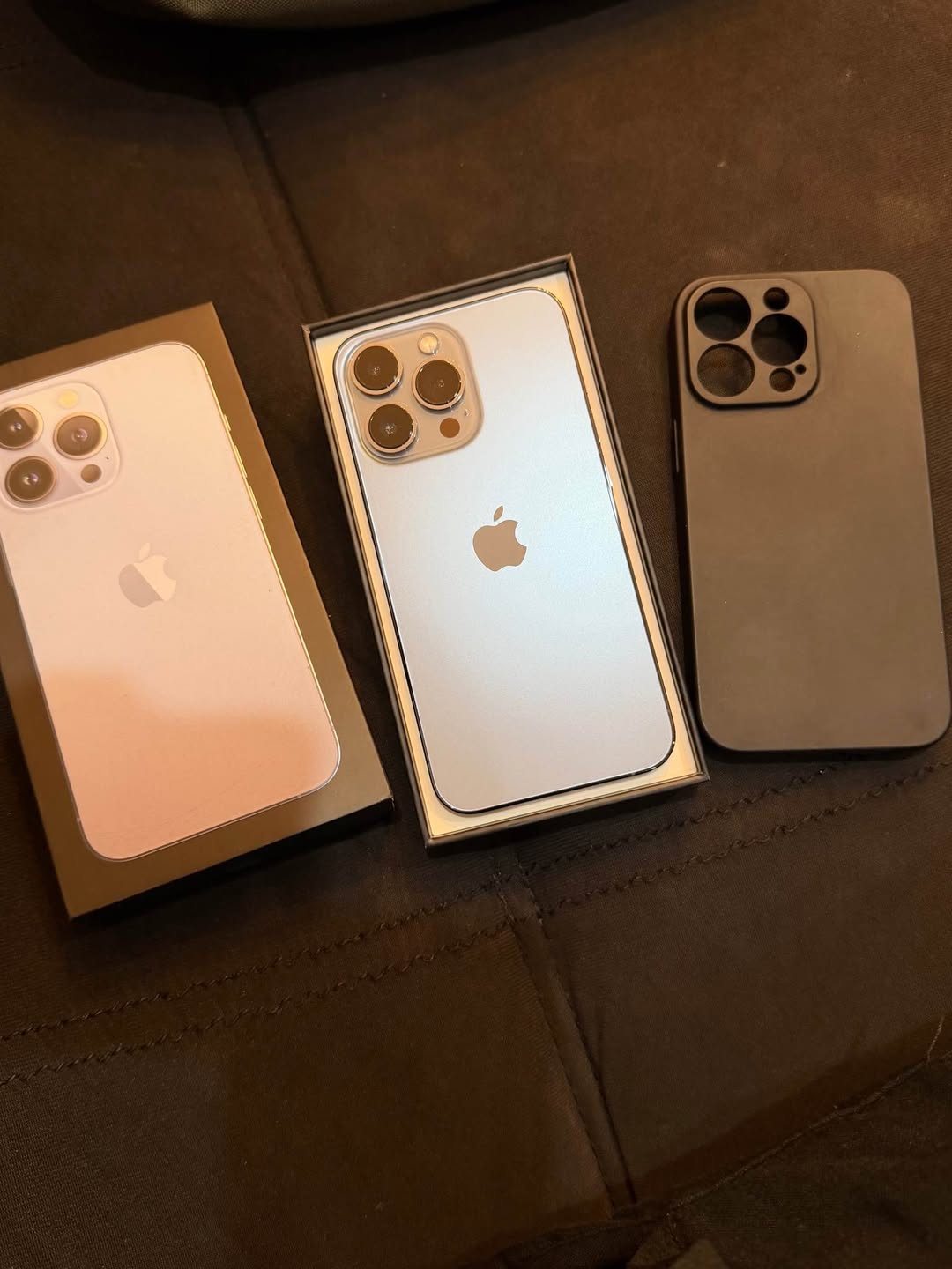 iPhone 13 Pro 128GB with case