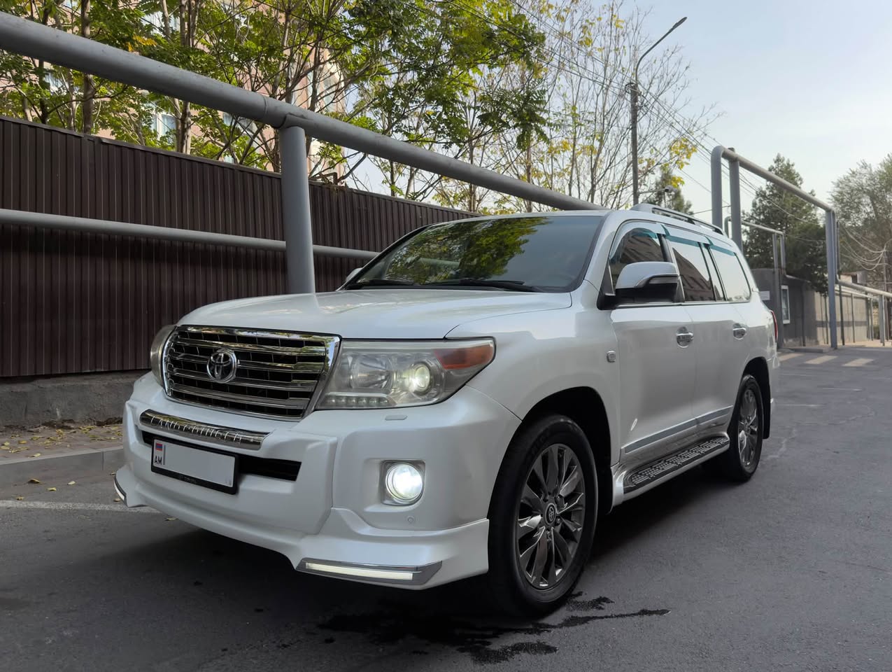 Toyota Land Cruiser GXR 2010 — 32,300$