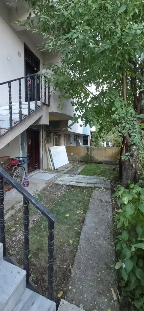 Квартира с садом в аренду, первый этаж