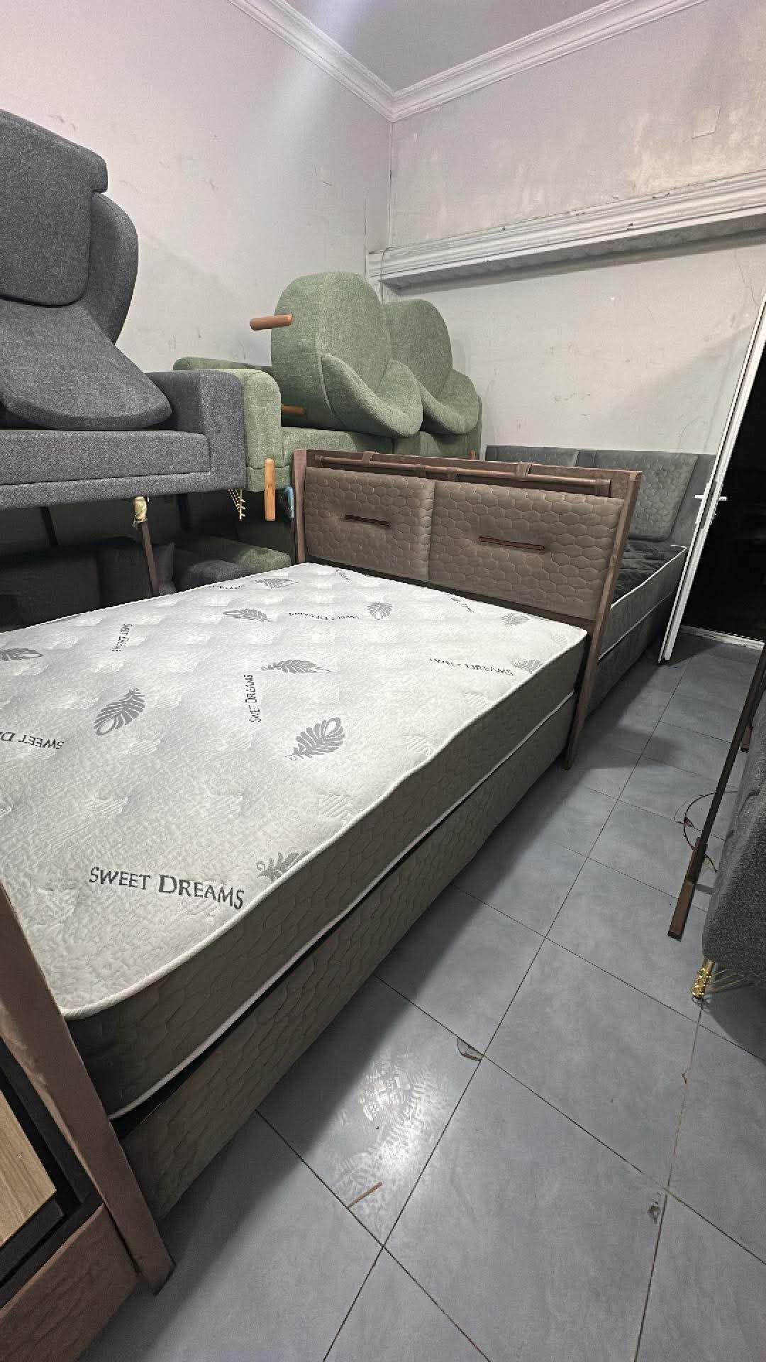 Möhtəşəm mebel seçimi, çatdırma ilə