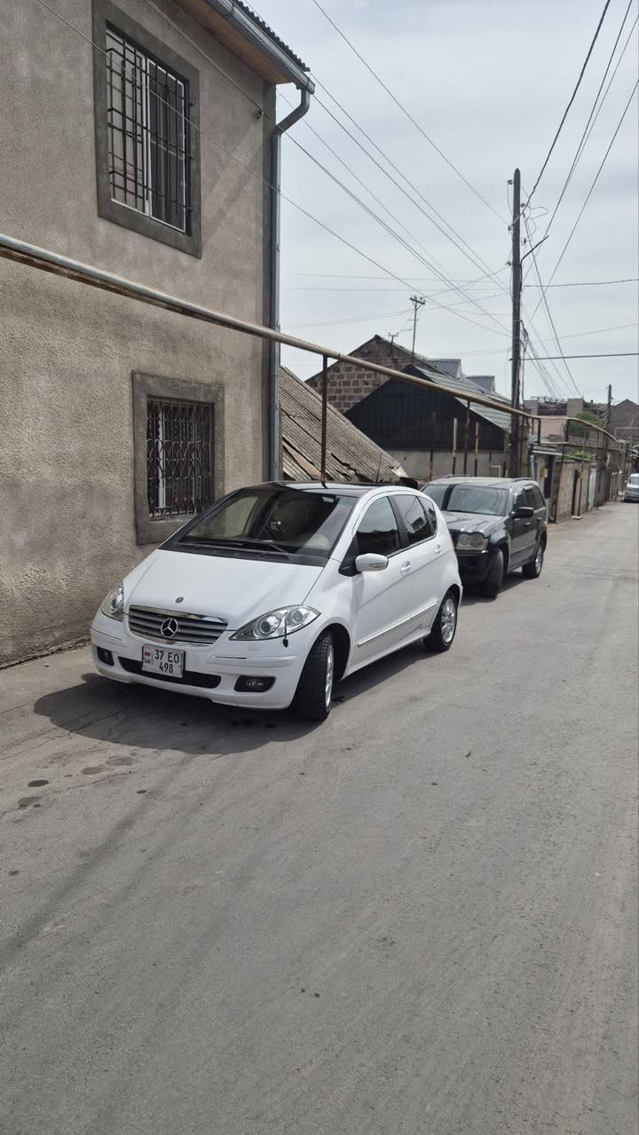Mercedes A200 — 5,000$