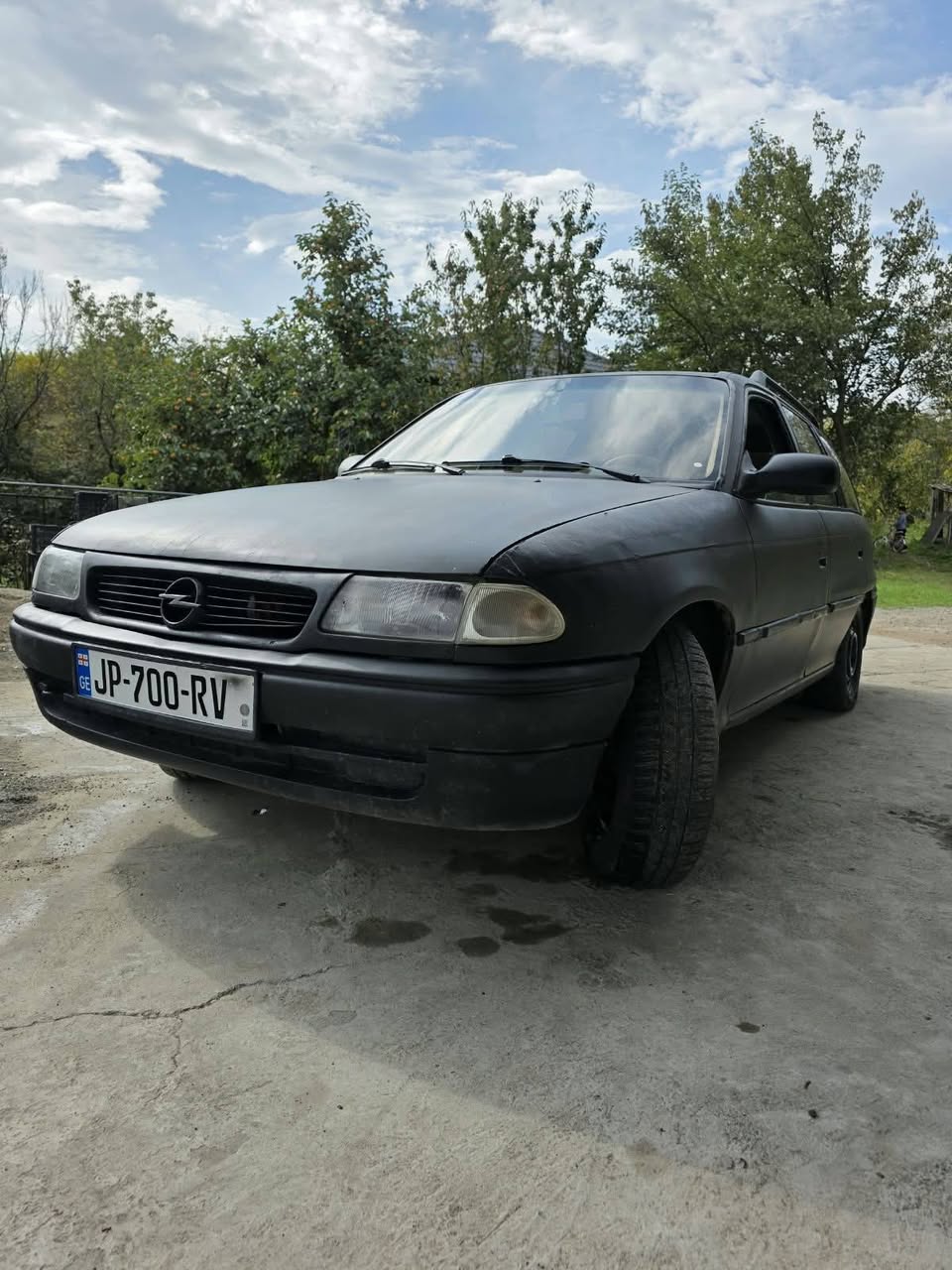 Avtomobil — 2,500₾