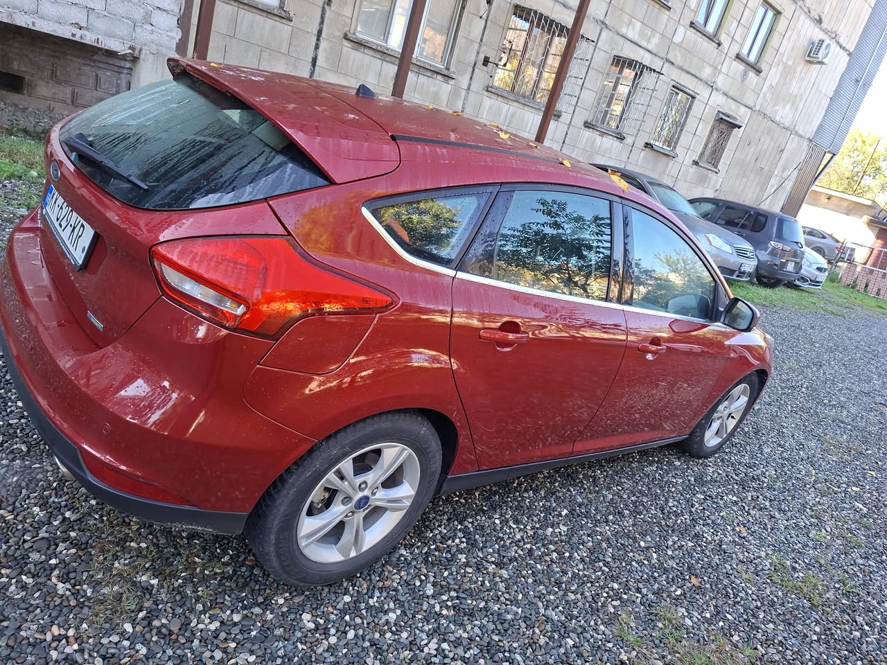 4000 dolar 2016 model Ford Focus