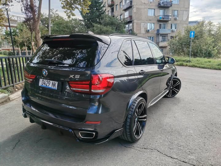 BMW X5 2016 — 19,500$