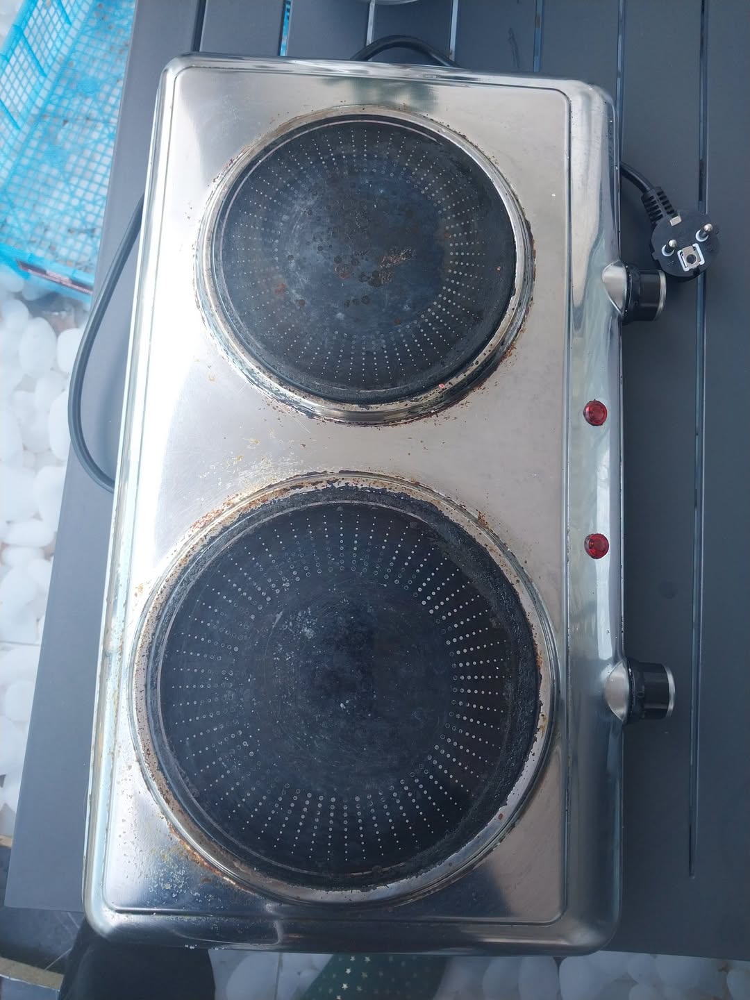 Selling an electric stove, price 50 lari