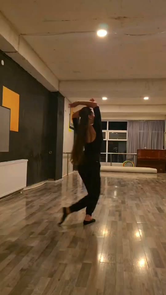 Aktivlik gürcü rəqsi sevərləri üçün! 🕺✨ İstəyirsiniz