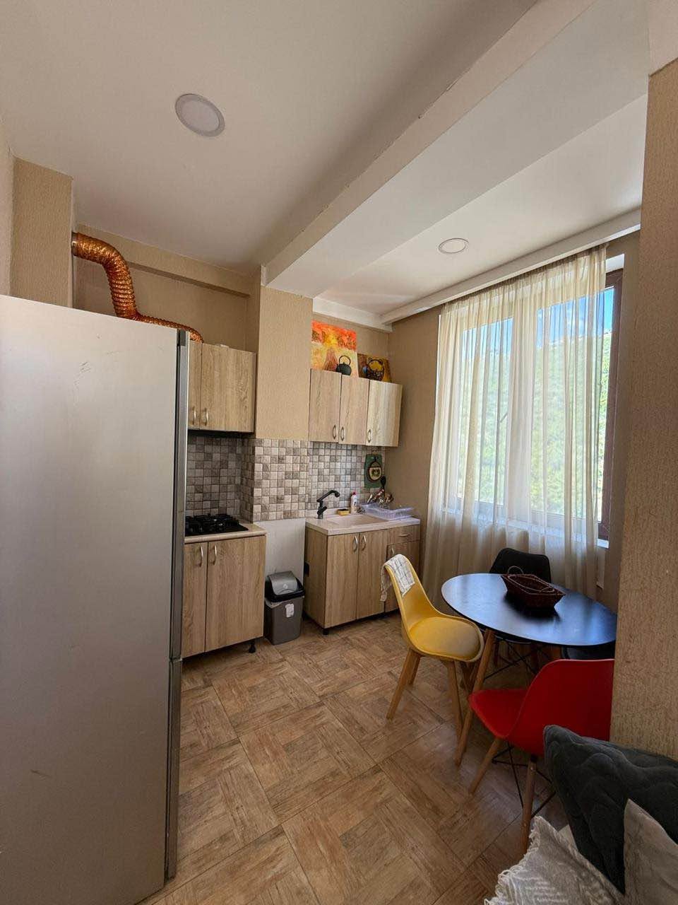 იყიდება ბინა, თბილისი — $93,000