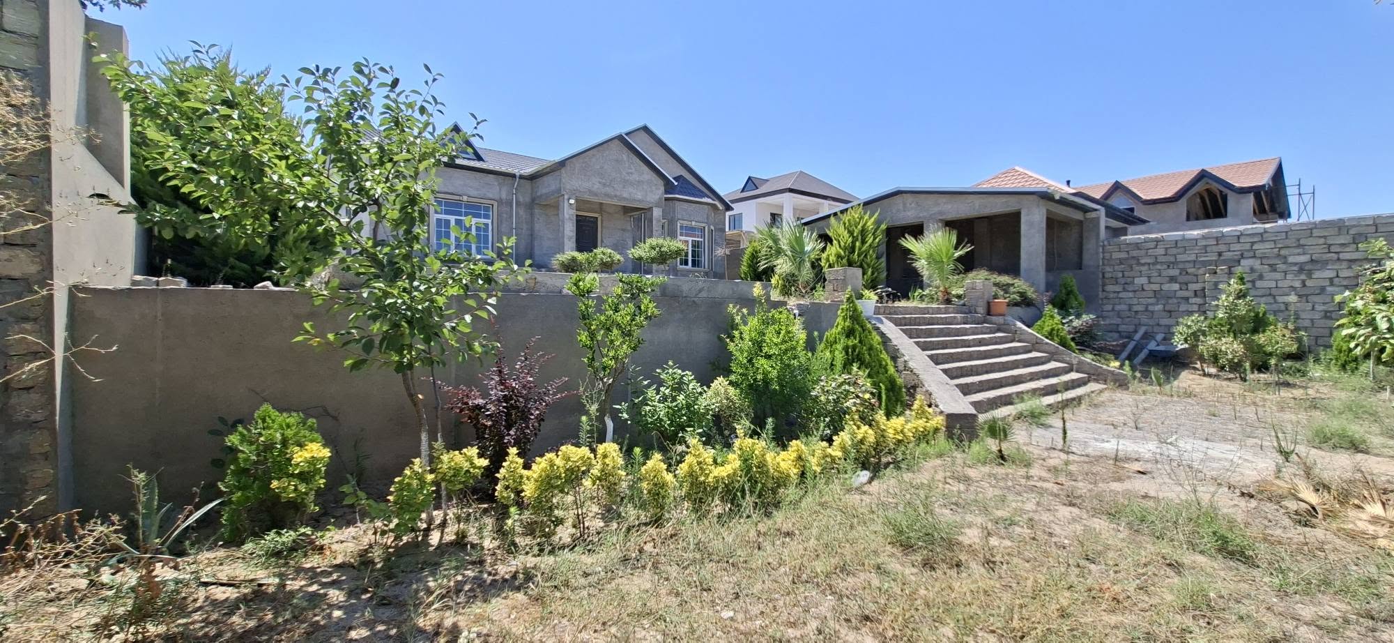 Həyət evi, Bakı — 200.000 Manat