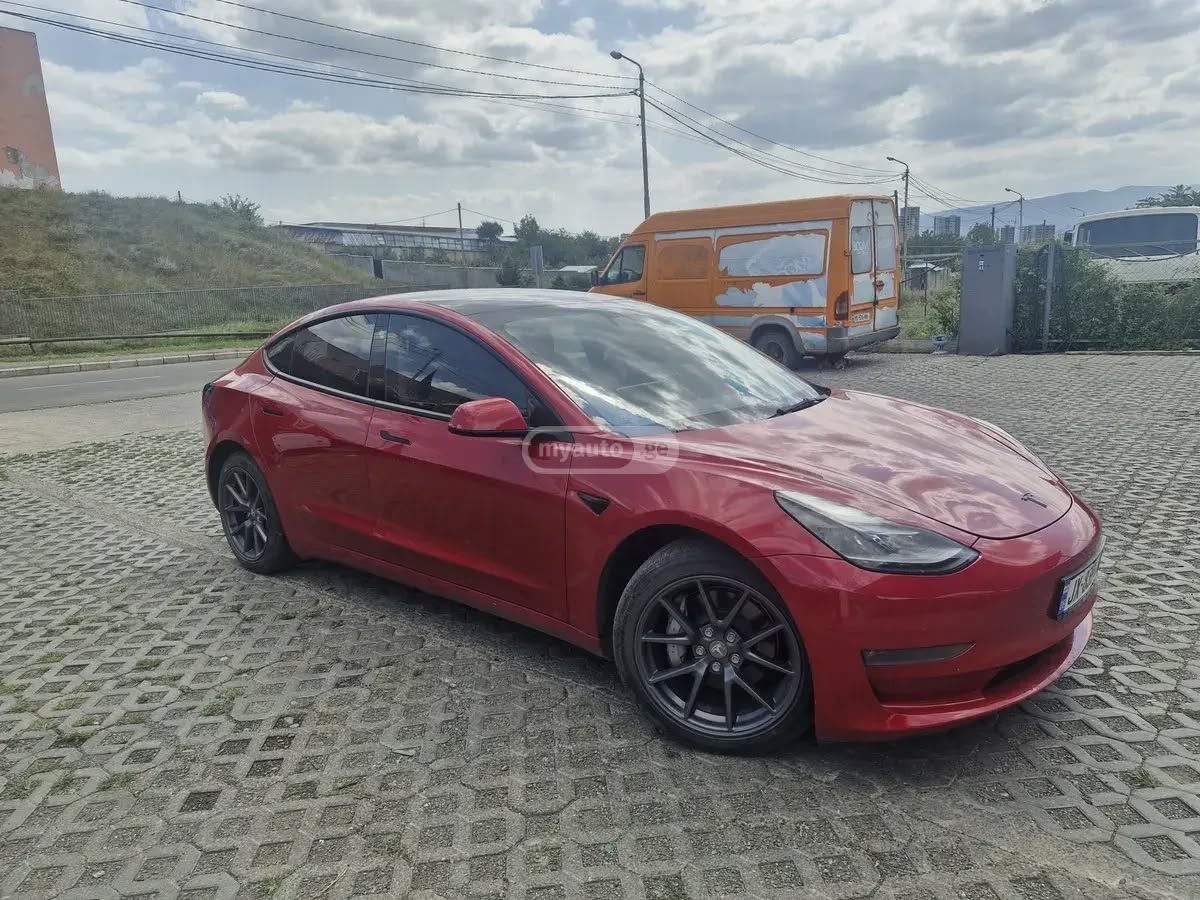 Tesla Model 3 2022