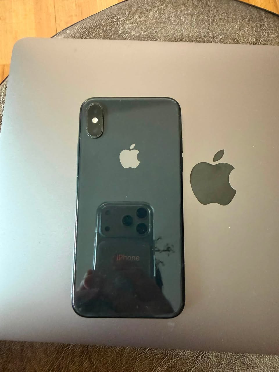 iPhone XS, pil şarjı %76