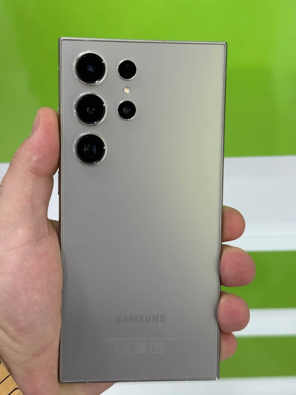 Samsun Galaxy S24 ultra 12/512GB: Özenle kullanılmış, darbe izi yoktur