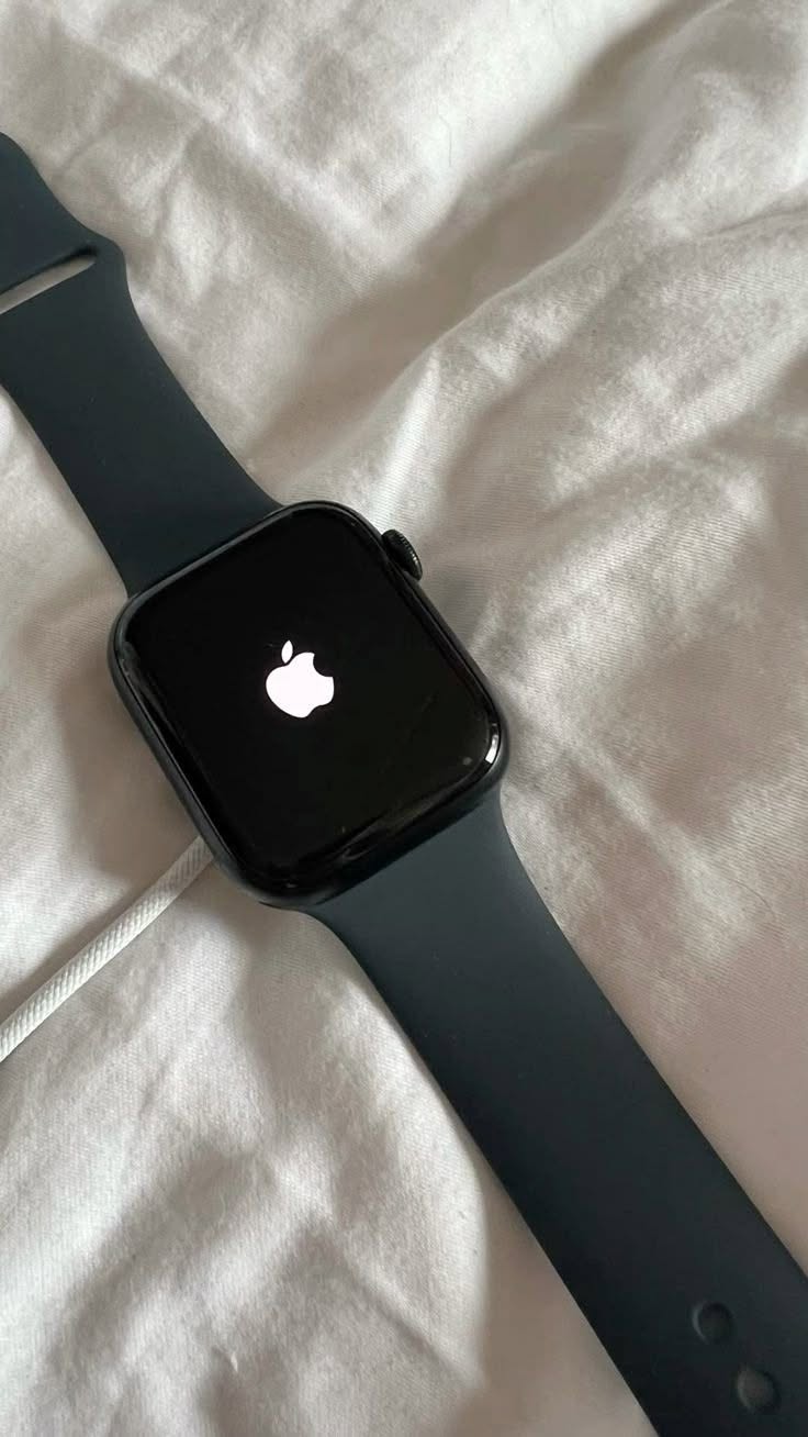 Apple Watch Series 9, 100% battery