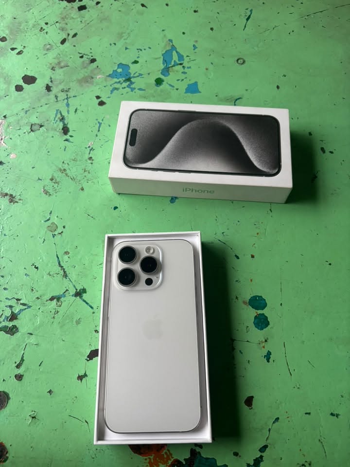 iPhone 15 Pro, თეთრი ტიტანი