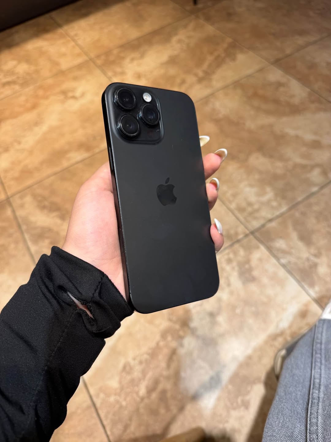Iphone 16 pro max Очень фабричный