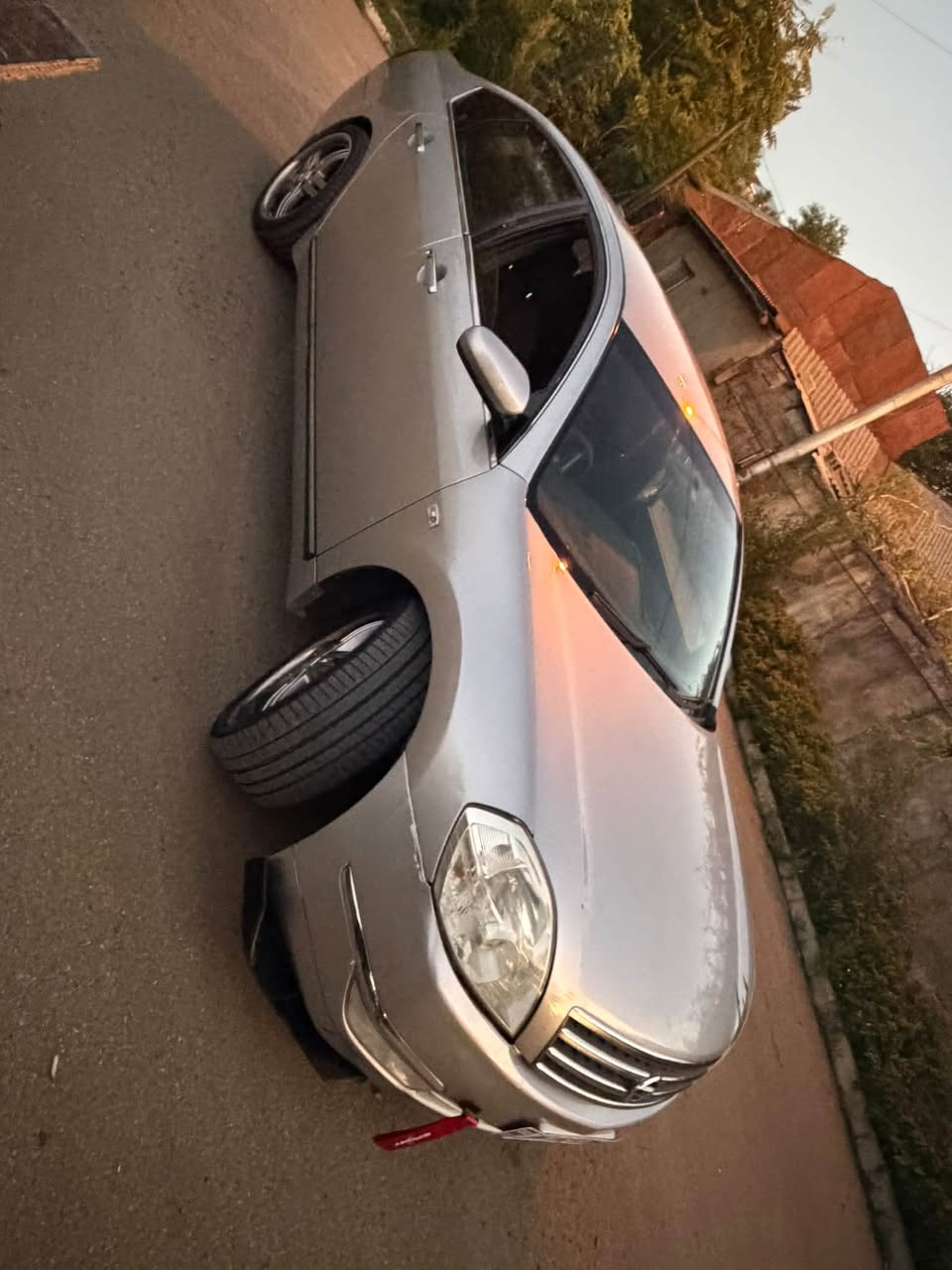 Nissan 2005