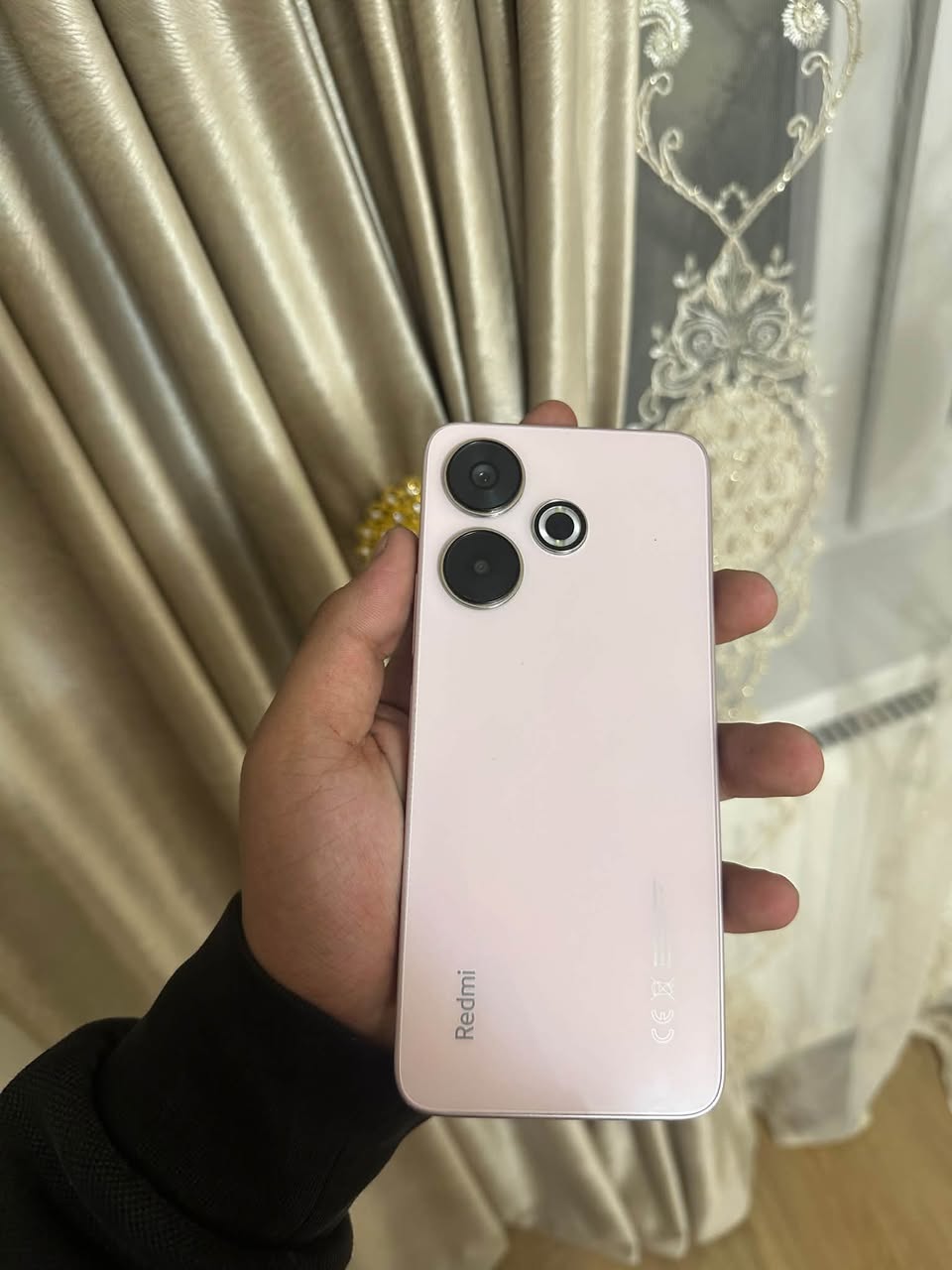 Продаётся Xiaomi Redmi 13 256Gb идеал — 250₾