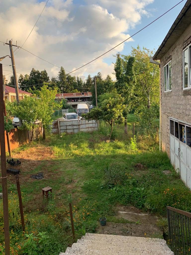 35000$ Naruja köyünde Ozurgeti kasabasında ev satılık. Komünikasyonlar mevcut.