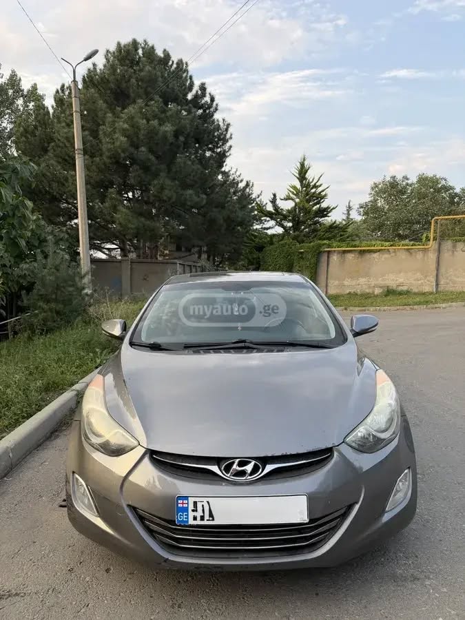 Hyundai Elantra 2013