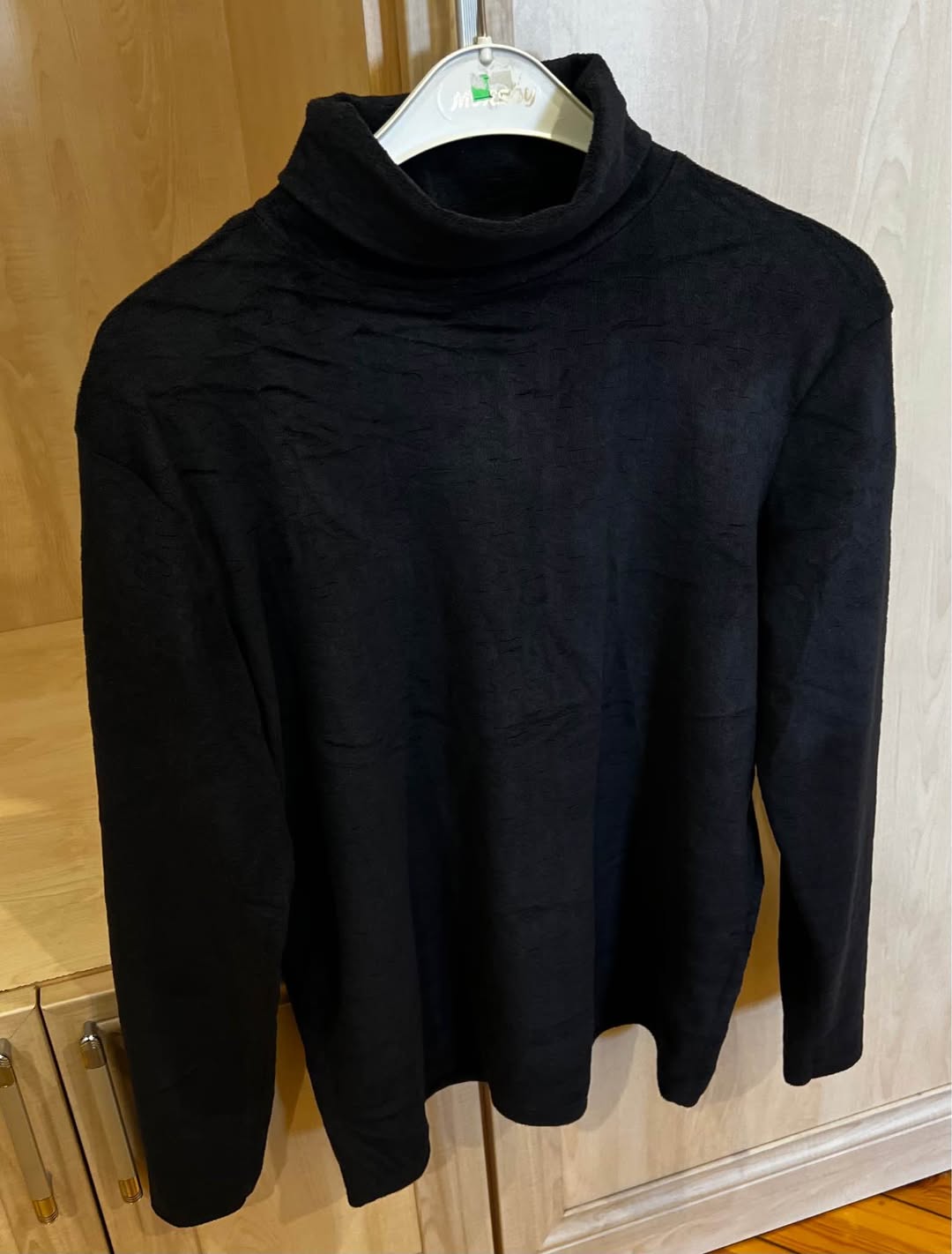 ტანსაცმელი — 10₼