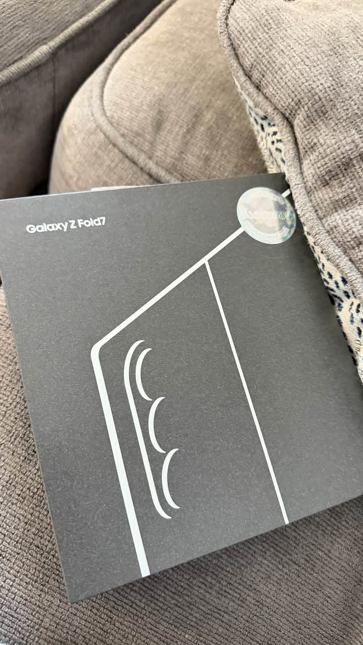 Продается Samsung Z Fold 7 - 2027