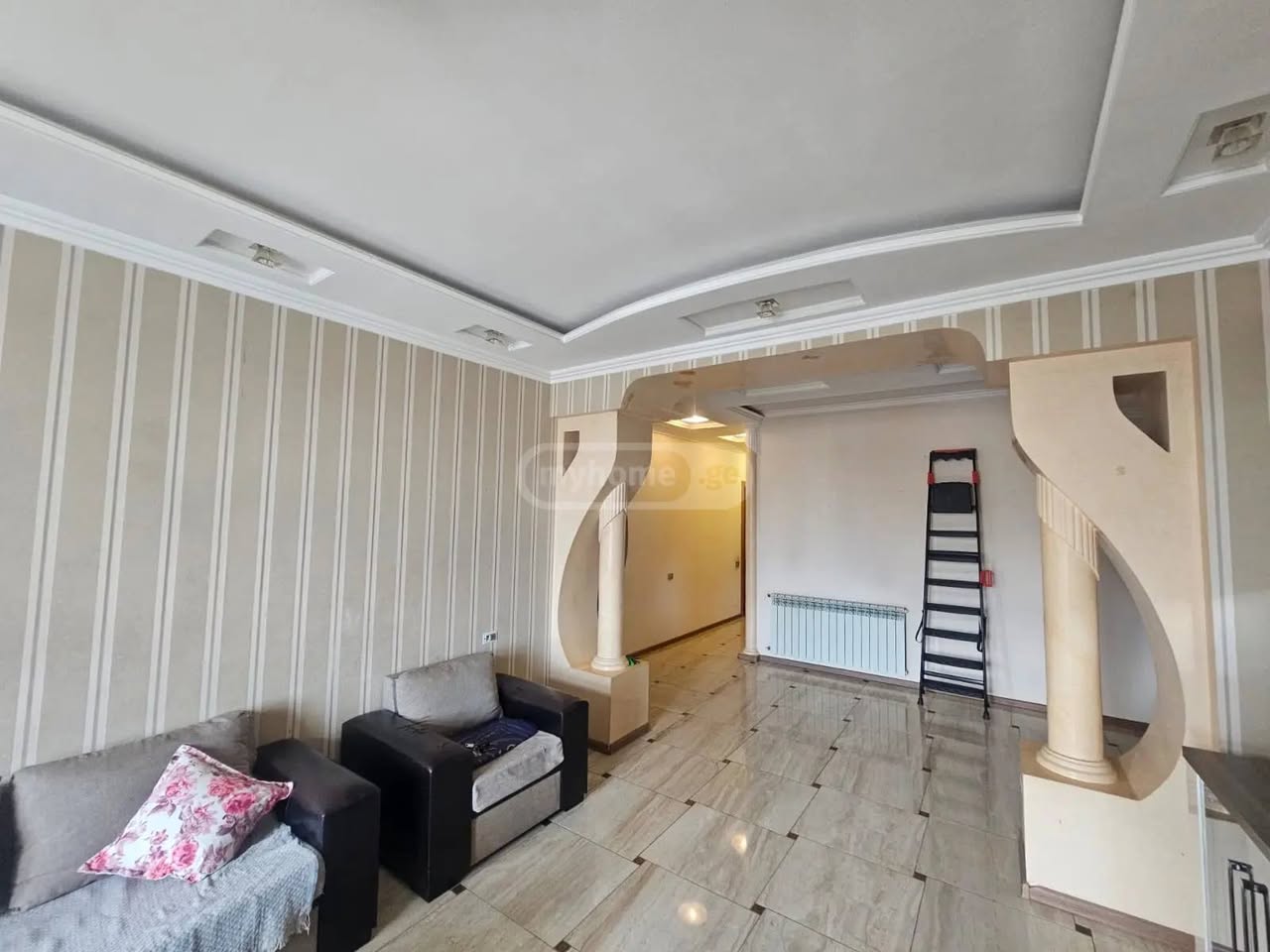 ქირავდება 4-ოთახიანი ბინა, თბილისი — 1,560 ₾