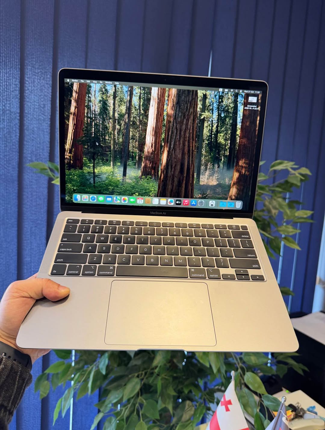 MacBook Air 2020 მსუბუქი, თხელი, იდეალურია