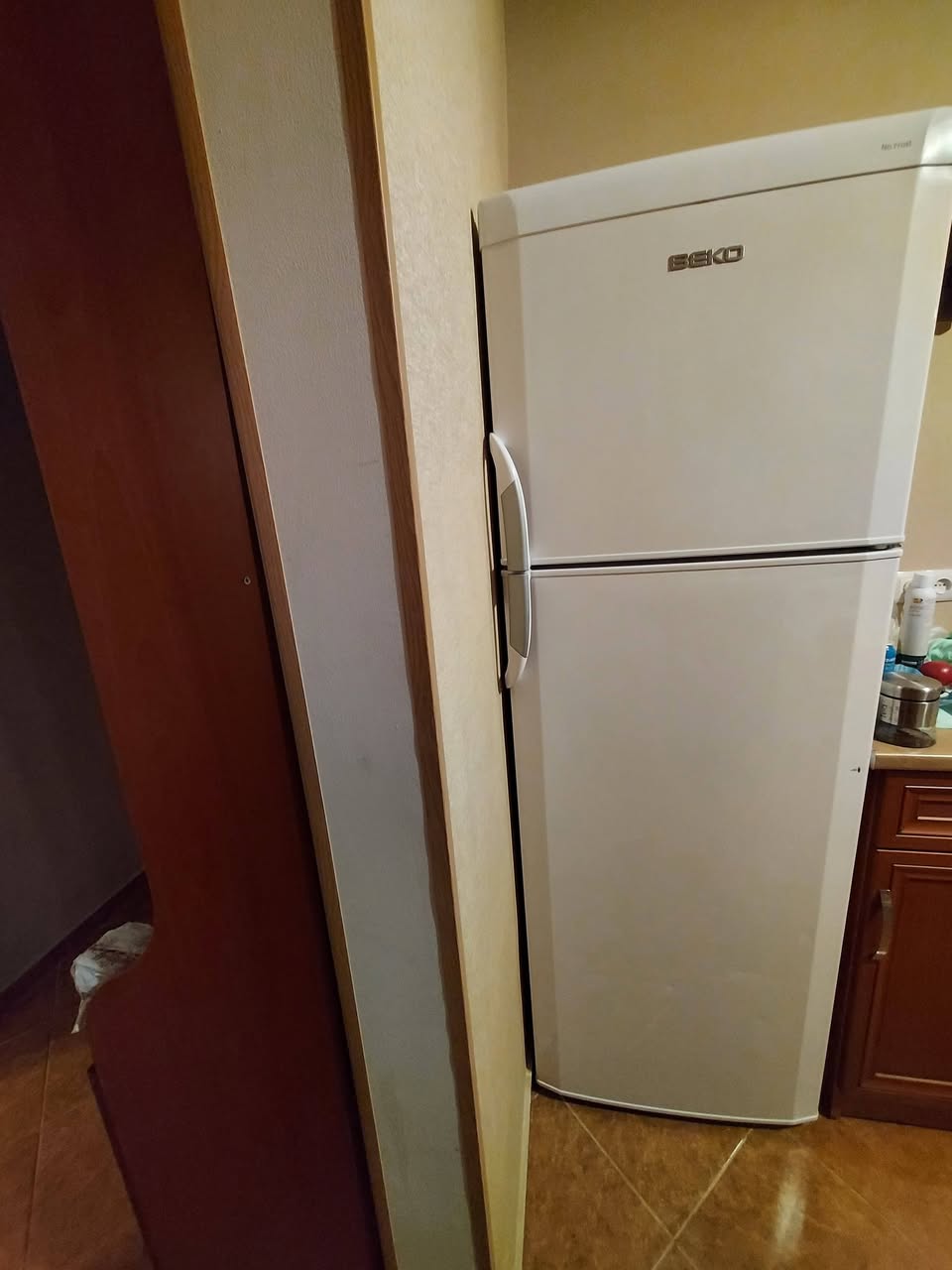Beko white two-door refrigerator
