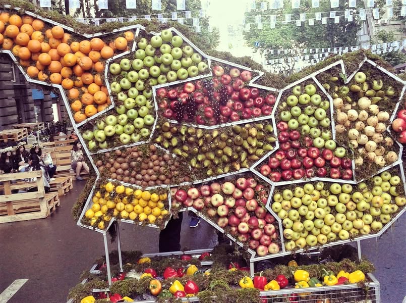 Нужны сотрудники для ресторана на вынос — 550$