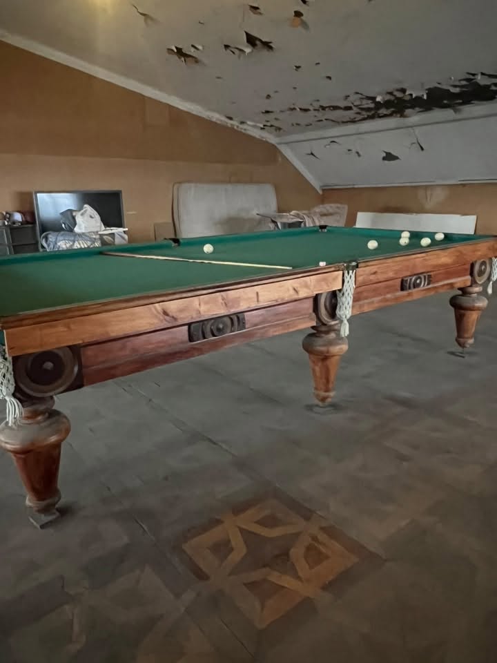 იყიდება ძველუ რუსული ბილიარდი