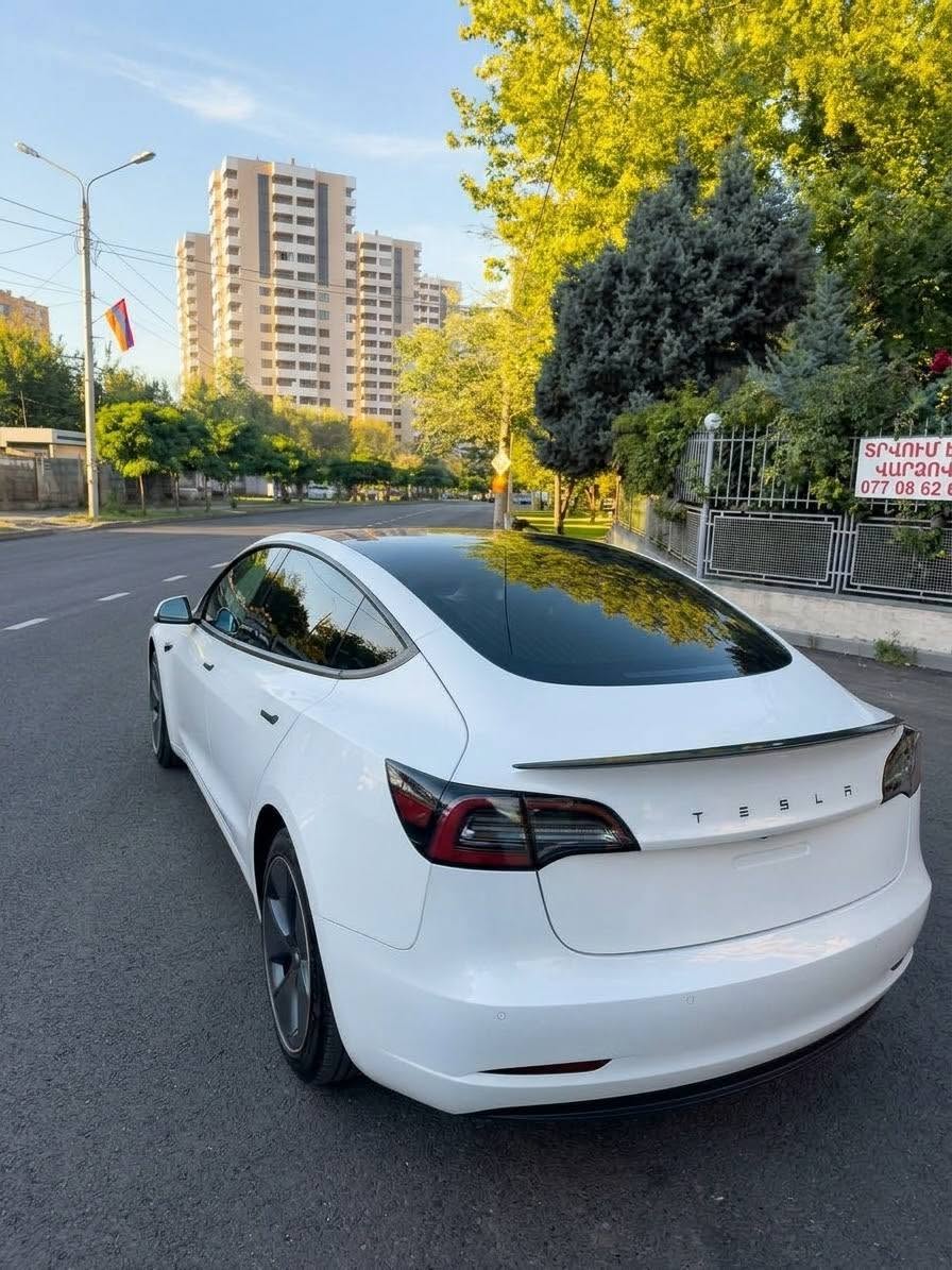 Tesla 2023 — 20,000$