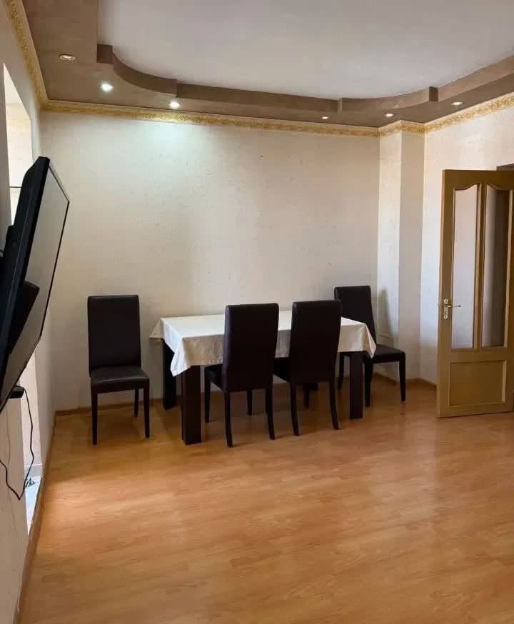 Kirayə 3 otaqlı mənzil, İrəvan - 250,000 ֏