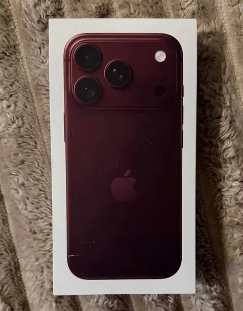 iPhone 18 Pro 256GB, sealed, SIM