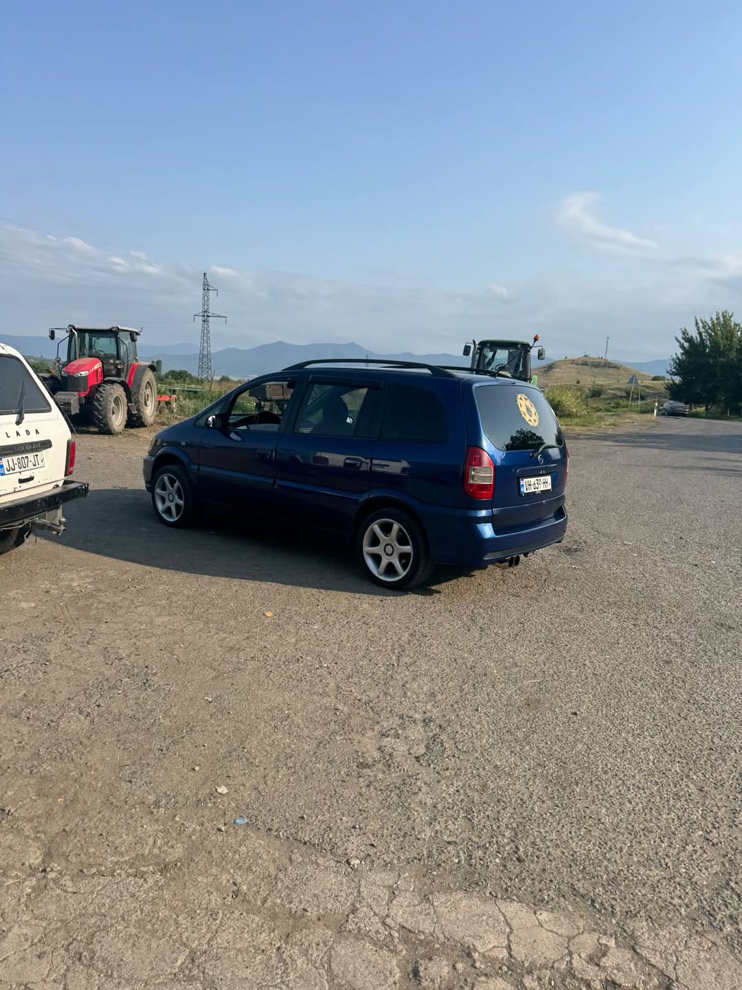 Avtomobil 2003 — 4,600$