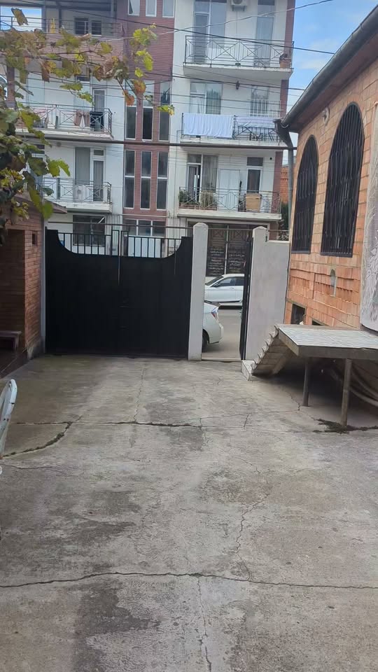 სახლი, თბილისი — 260 000 დოლარი
