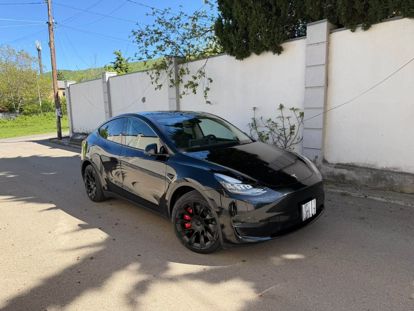 Tesla 2023 — 21,500$