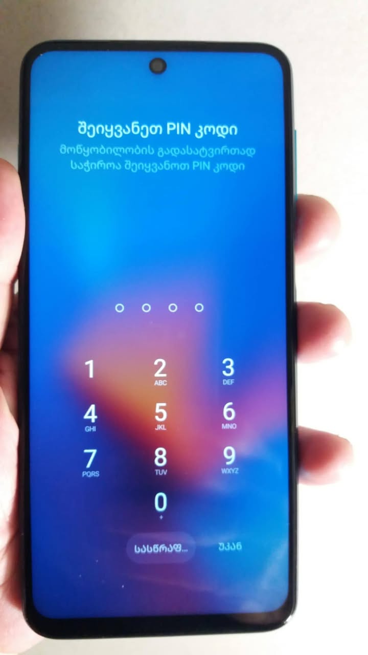 Tbilisidə təcili olaraq 2 ədəd telefonu 260 liraya satiram.