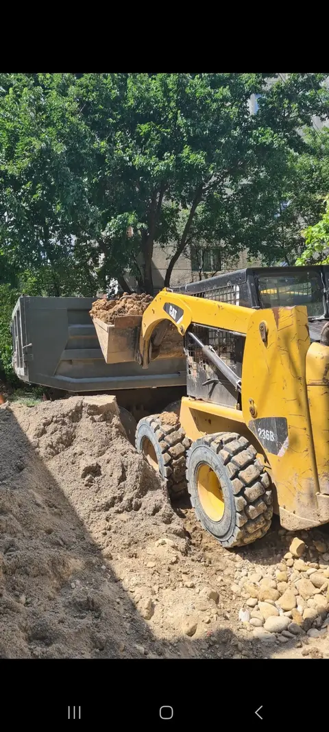 Bobcatın operatoru Varketişdə