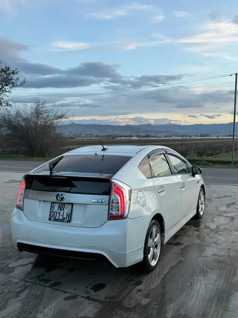 Toyota Prius 2012