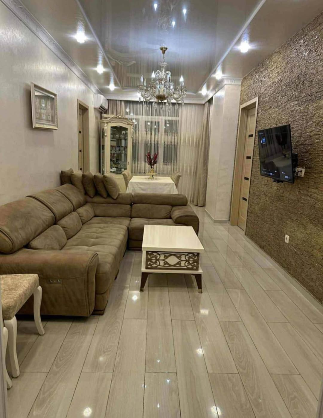 1 year rental apartment 2057 — $850